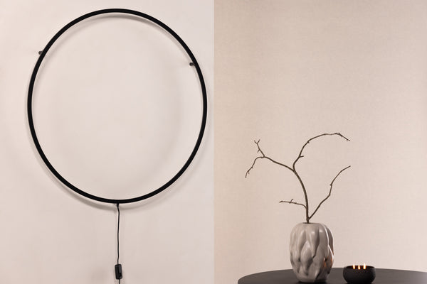 Vägglampa SÖRMJÖLE X JOSEFIN LUSTIG Aluminium LED-Svart